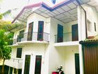 (B105) 5 BR Modern 3 Storey House for Rent in Kandana