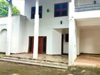 (B159) Two Storey House For Sale in Katana