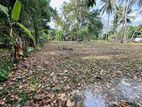 (B252) 80 Perch Land with Small House For Sale in Katunayake