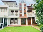 (B295) Luxury Three Storey House for Sale in Kadawatha