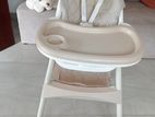 Baby feeding chair