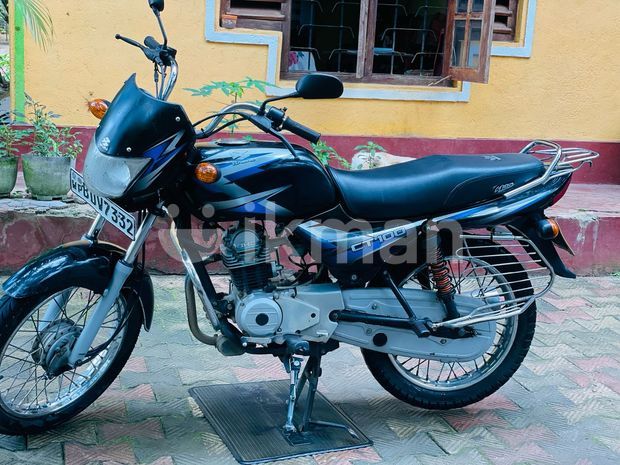Bajaj CT100 2016