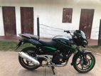 Bajaj pulsar 200 2010