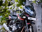 Bajaj Pulsar 220F 2011