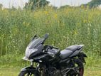 Bajaj Pulsar 220F 2010