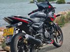Bajaj Pulsar 220F 2010