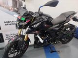 Bajaj Pulsar N160 Premium 2025