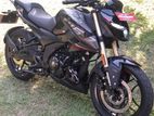 Bajaj Pulsar N160 premium 2026