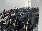 Bajaj Pulsar N160 premium 2026