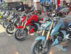 Bajaj Pulsar N160 premium 2026