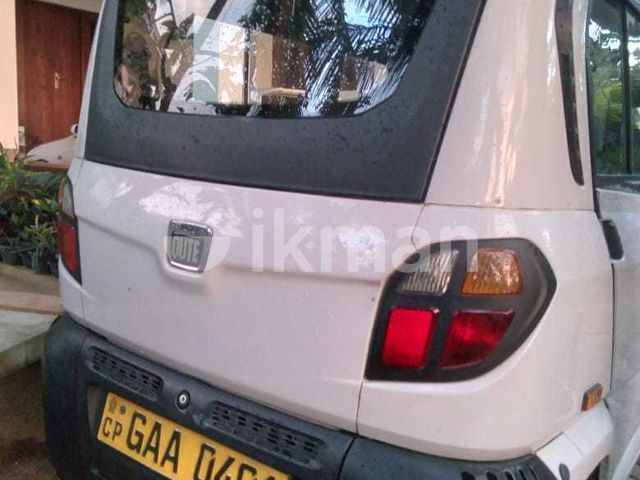 Bajaj Qute 2017 photo 2