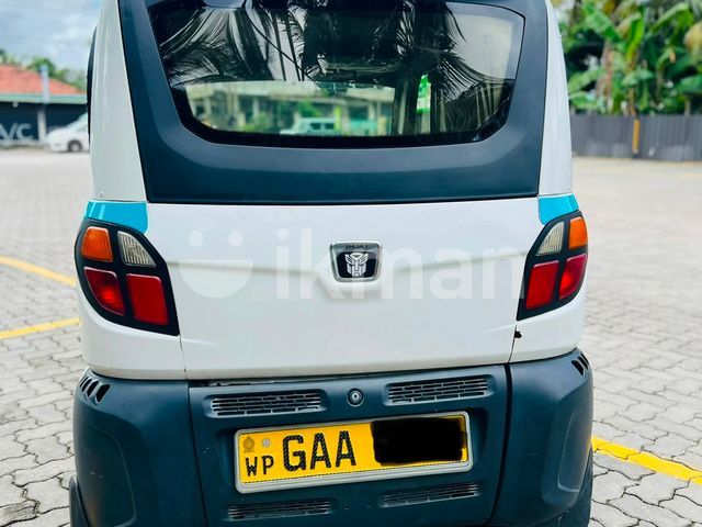 Bajaj Qute 2018 photo 3