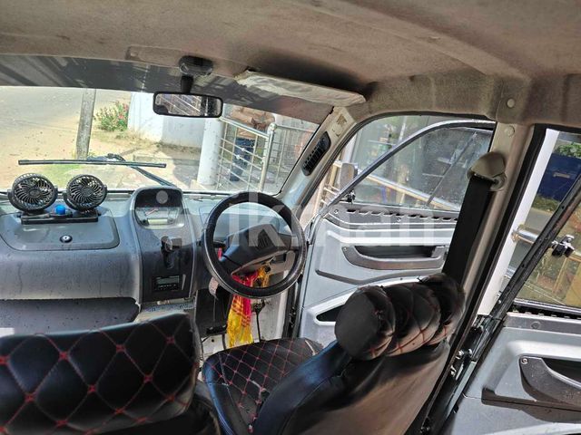 Bajaj Qute 2020 photo 2