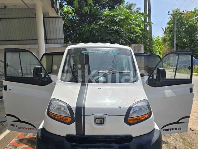 Bajaj Qute 2020 photo 4