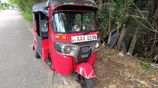 Bajaj RE 2015
