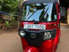 Bajaj RE 2019