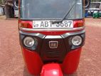Bajaj RE 2019
