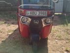 Bajaj RE 2019