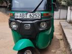 Bajaj RE 2019