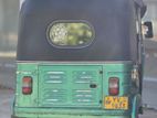 Bajaj RE 205 2011