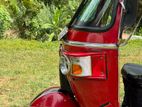 Bajaj RE 205 2012