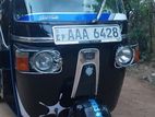 Bajaj RE 205 2012