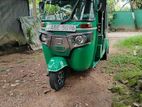 Bajaj RE 205 2015