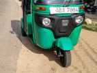 Bajaj RE 205 2015