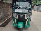 Bajaj RE 4 2014