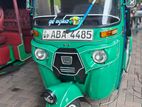 Bajaj RE 4Strok 2015