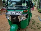 Bajaj RE 2019
