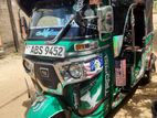 Bajaj RE 2019
