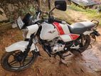 Bajaj V15 2016