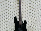 Bass guitar