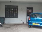 Baththaramulla 11 Rooms Old Building for Rent