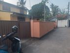 Baththaramulla Koswaththa 2 bed room upstair for rent