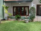 Battaramulla : 4BR Luxury House for Sale in Pelewatta