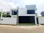 Battaramulla: 5BR (15P) Brand New Luxury House for Sale in Pipe Road