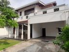 Battaramulla : 5BR (A/C) Fully Furnished Luxury House for Rent