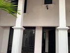 BATTARAMULLA : 6-BR (10P) RENOVATED HOUSE WITH SEPARATE ANNEX FOR SALE