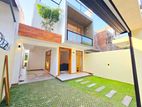 Battaramulla Brand New Three Storey House for Sale