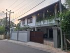 battaramulla lake road house for sale