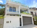 Battaramulla Lake Road Super Luxurious House For Sale