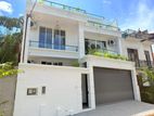 Battaramulla Lake Road Super Luxury House For Sale