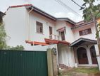 Battaramulla Robert Gunawardena Mawatha Luxury House For RENT,