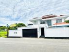 Battaramulla - Unfurnished Three Storied House for rent