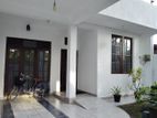 Beautiful 2-Story House for Sale in Athurugiriya