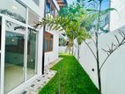 Beautiful 3st Luxury House for Sale in Thalawathugoda