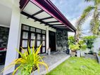 Beautiful 4-Bedroom Family Home in Thunadahena