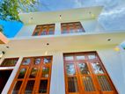 Beautiful & 5 BR Upstairs Box Modern House for Sale in Negombo Area